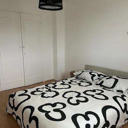 3-room Apartment, Sleeps 6, Sea View * Ницца