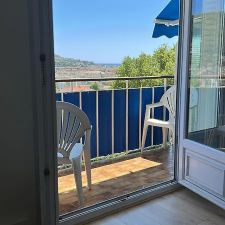 3-room Apartment, Sleeps 6, Sea View Апартаменты *