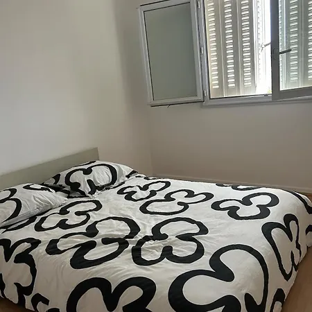 3-room Apartment, Sleeps 6, Sea View Ницца
