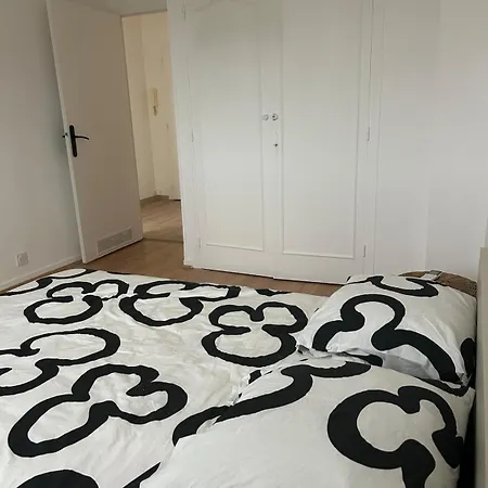 아파트 3-room Apartment, Sleeps 6, Sea View